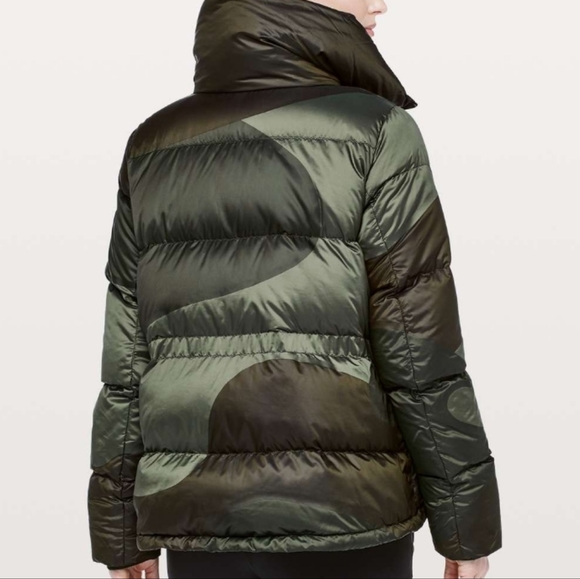 Lululemon Cloudscape Goose Down Camo Jacket 8 M Puff - Picture 5 of 14